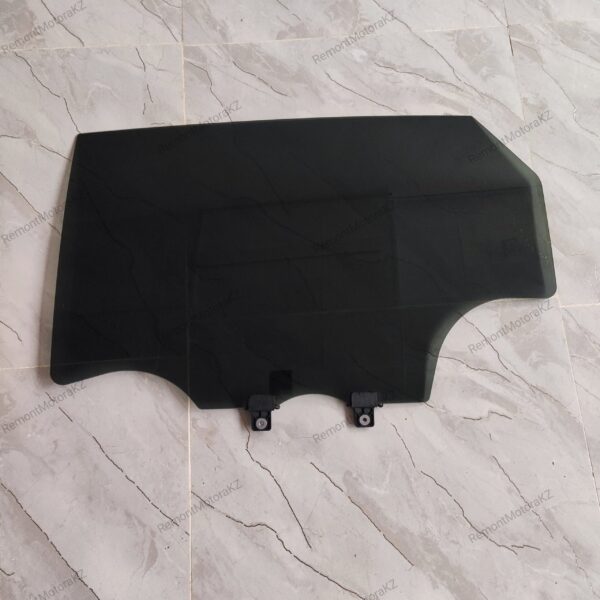 Стекло двери на CHANGAN UNI-K.