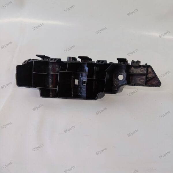 Кронштейн переднего бампера правый на CHANGAN UNI-V